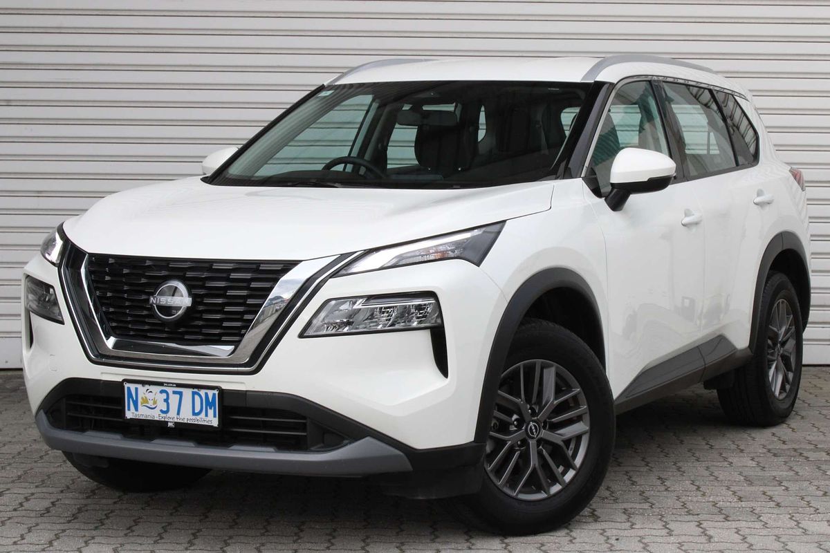 2025 Nissan X-TRAIL ST T33
