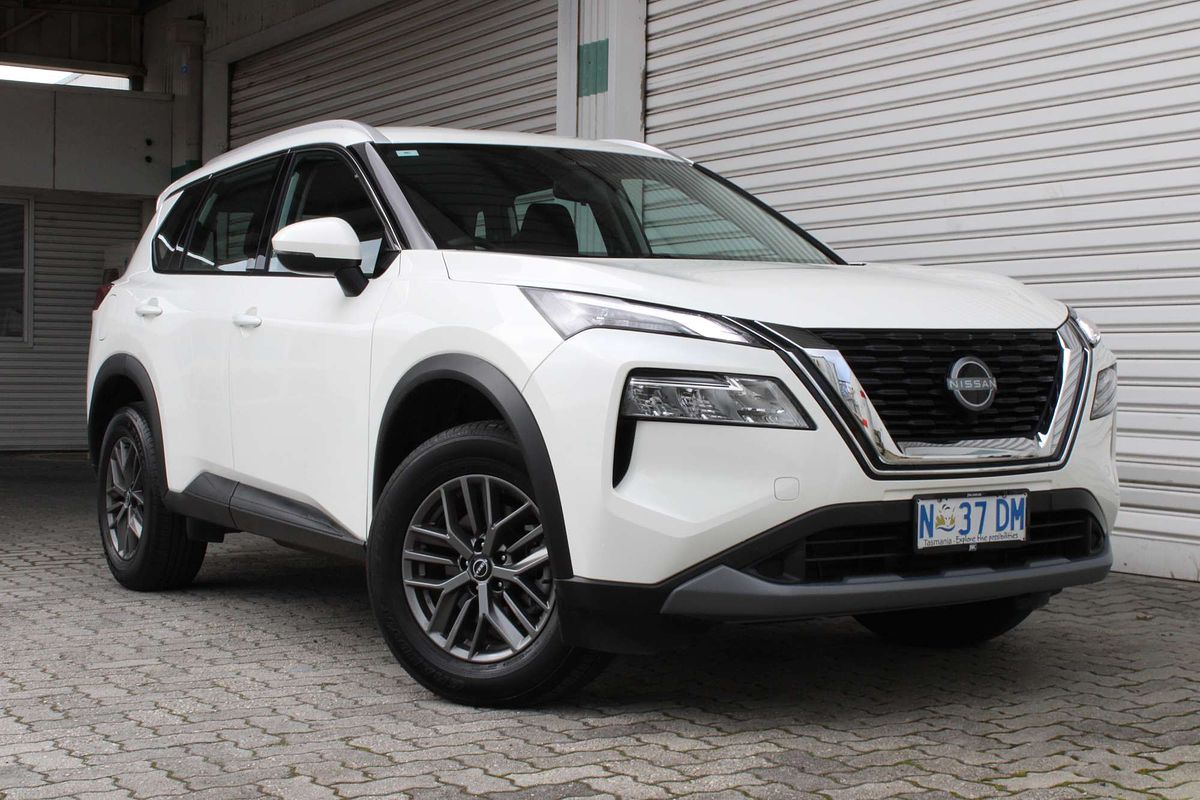 2025 Nissan X-TRAIL ST T33