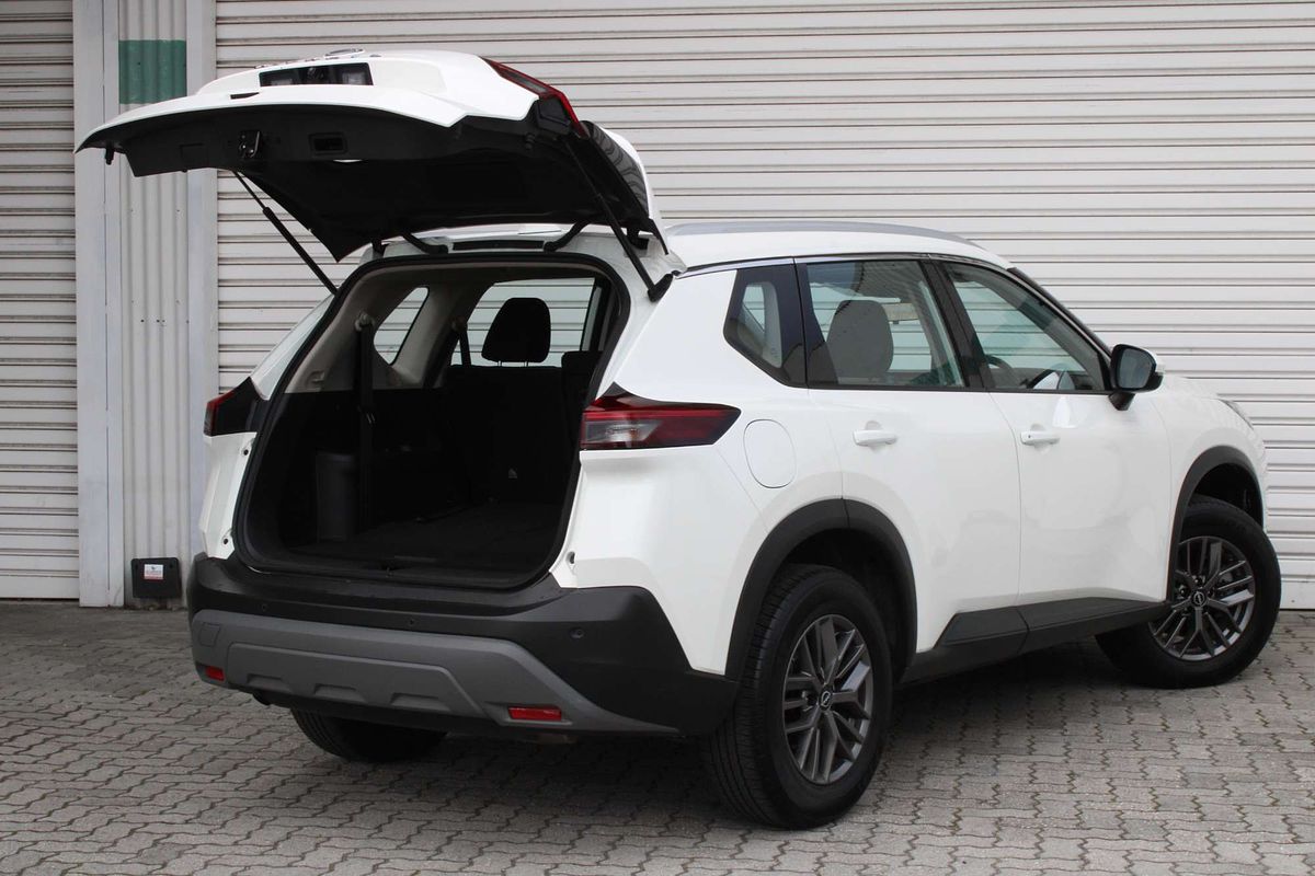 2025 Nissan X-TRAIL ST T33