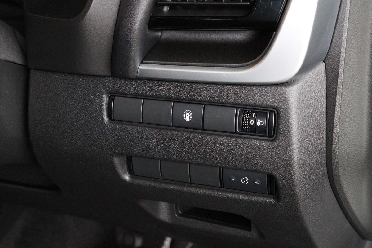 2025 Nissan X-TRAIL ST T33