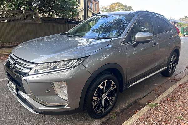 2017 Mitsubishi Eclipse Cross Exceed YA thumb-2