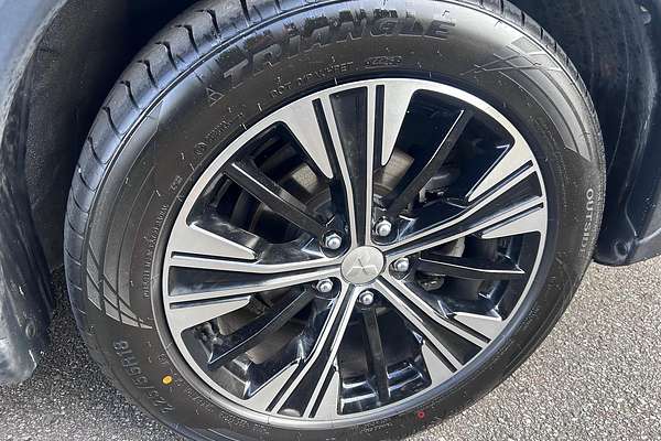 2017 Mitsubishi Eclipse Cross Exceed YA thumb-12