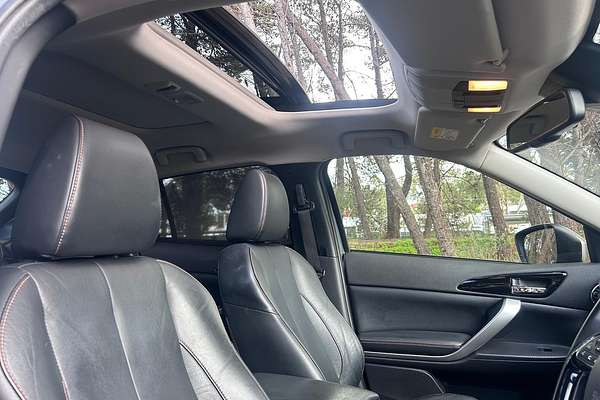 2017 Mitsubishi Eclipse Cross Exceed YA thumb-17