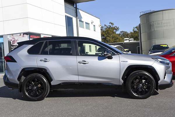 2024 Toyota RAV4 XSE AXAH54R thumb-4