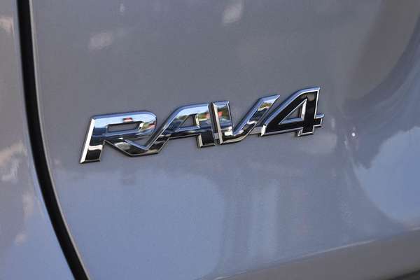 2024 Toyota RAV4 XSE AXAH54R thumb-19