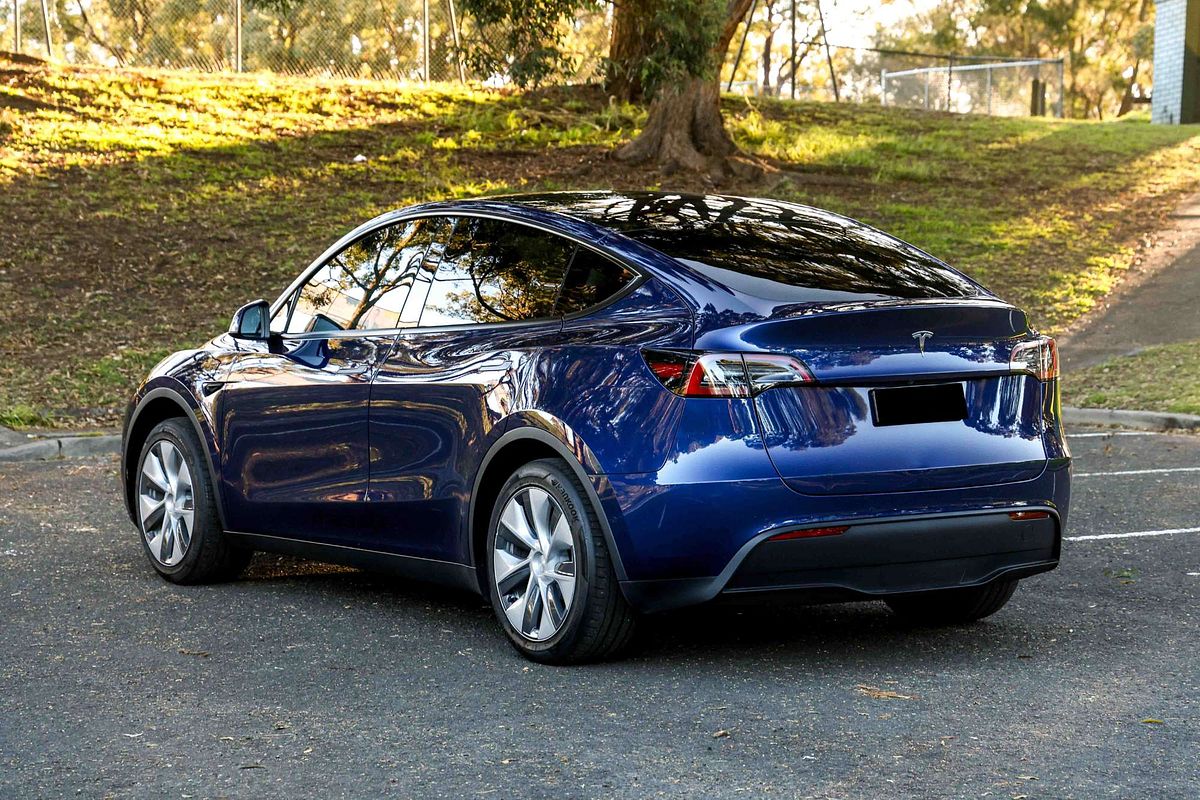 2023 Tesla Model Y Rear-Wheel Drive