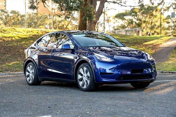2023 Tesla Model Y Rear-Wheel Drive
