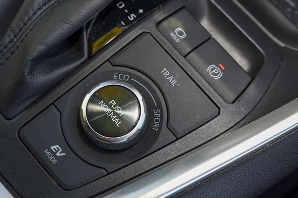 2024 Toyota RAV4 XSE AXAH54R thumb-13