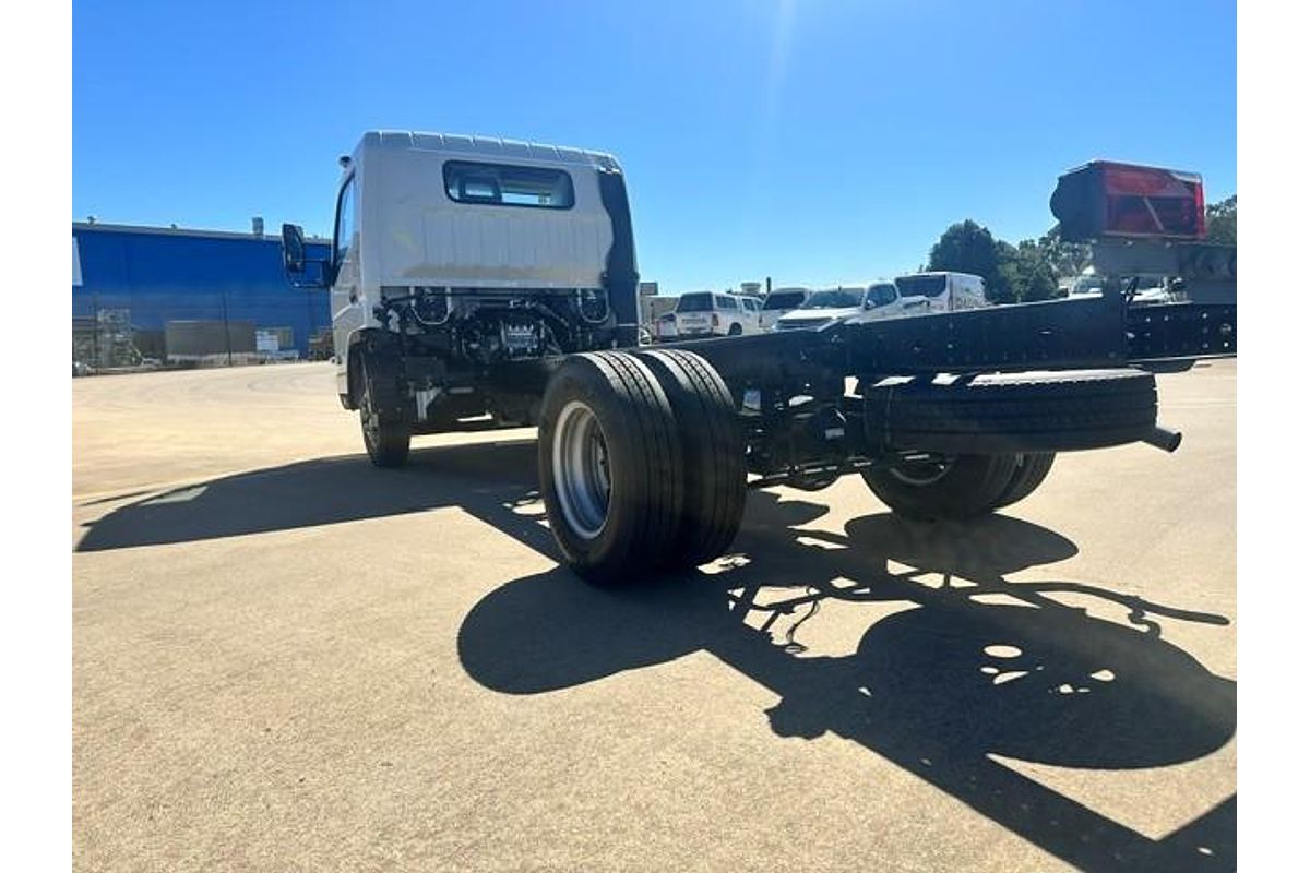 2026 Fuso Canter 615 image 4