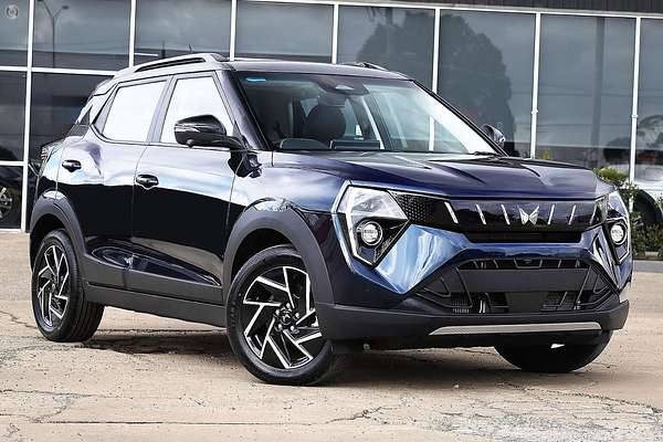 2025 Mahindra XUV3XO AX7L