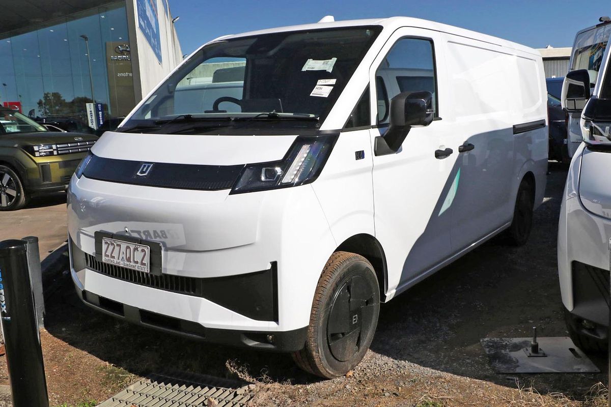 2026 Farizon V7E Standard Range Low Roof