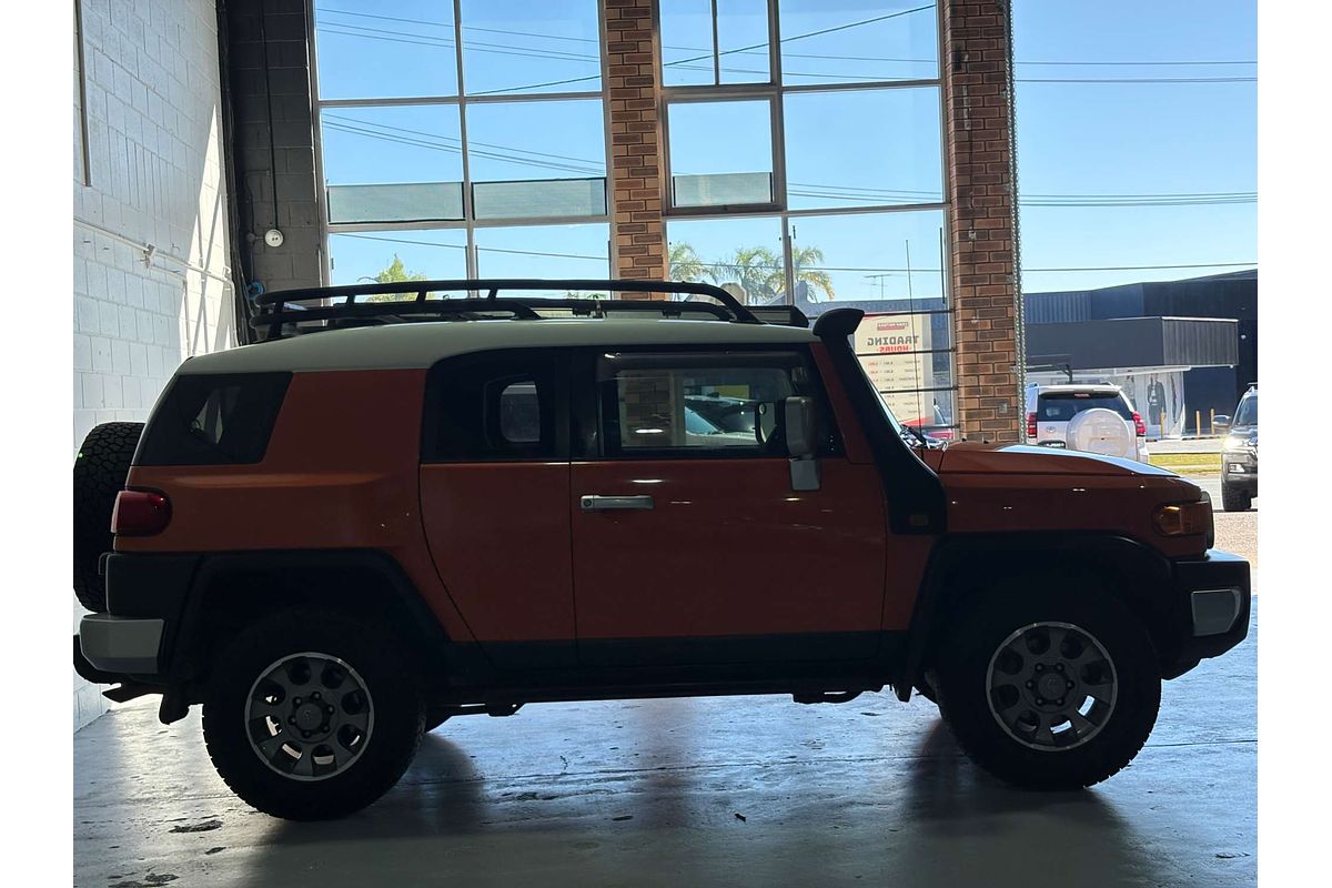 2013 Toyota FJ Cruiser GSJ15R