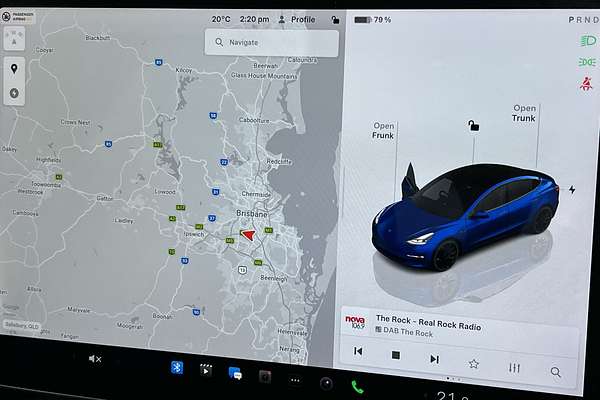 2022 Tesla Model 3 Performance thumb-17