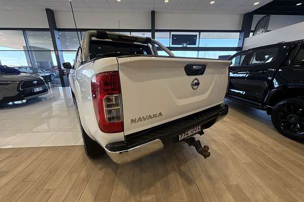 2017 Nissan Navara ST D23 Series 2 4X4 thumb-5