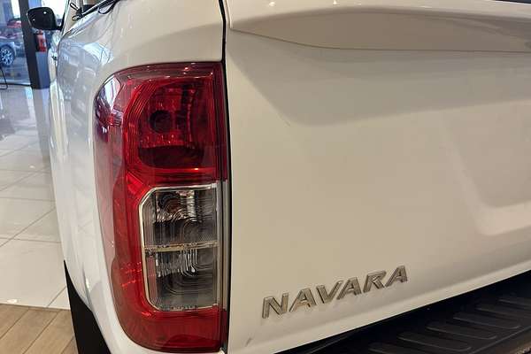 2017 Nissan Navara ST D23 Series 2 4X4 thumb-11