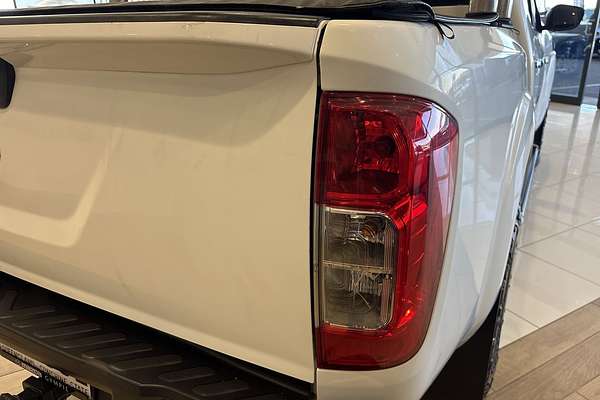 2017 Nissan Navara ST D23 Series 2 4X4 thumb-12
