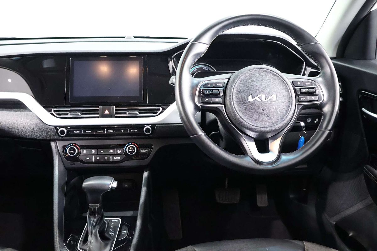 2022 Kia Niro Hybrid S DE