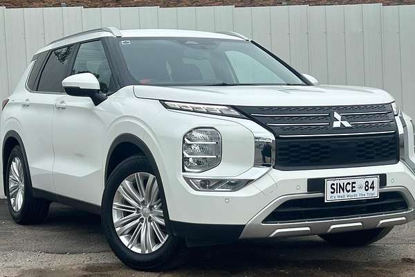 2022 Mitsubishi Outlander LS ZM