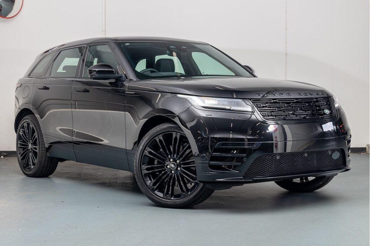 2025 Land Rover Range Rover Velar P400 Dynamic SE L560