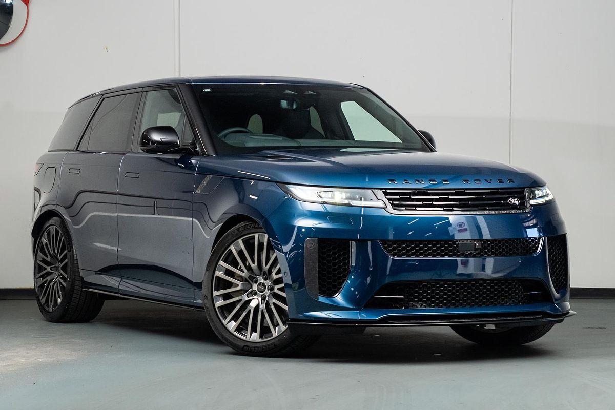 2026 Land Rover Range Rover Sport P635 SV L461