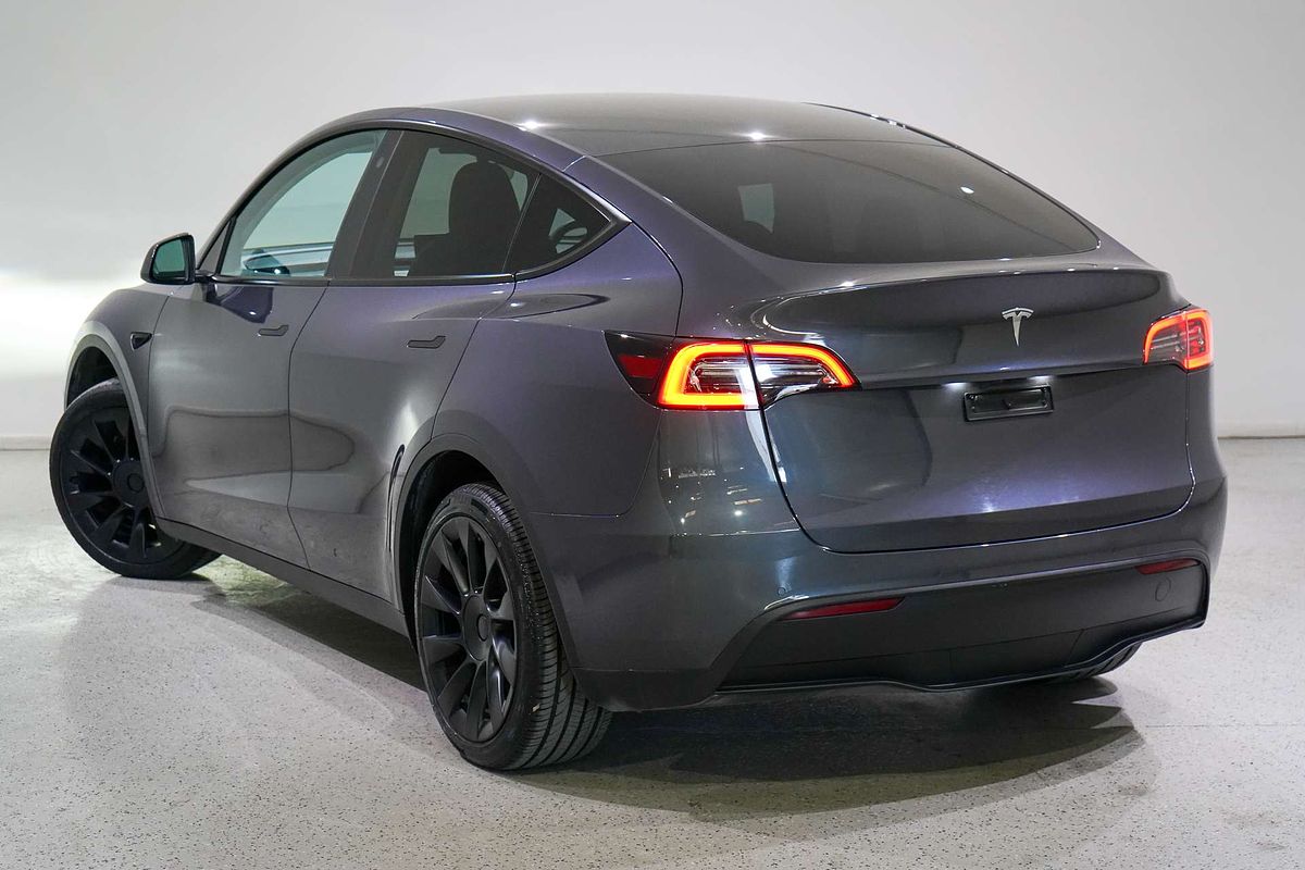 2023 Tesla Model Y Rear-Wheel Drive