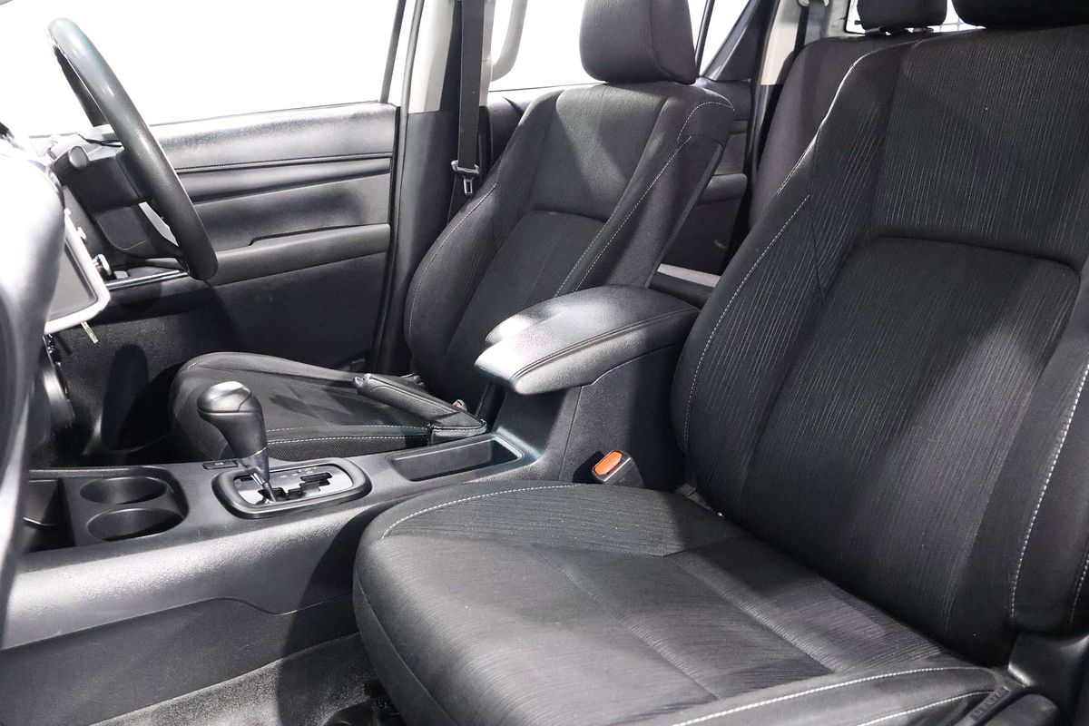 2020 Toyota Hilux SR GUN126R 4X4