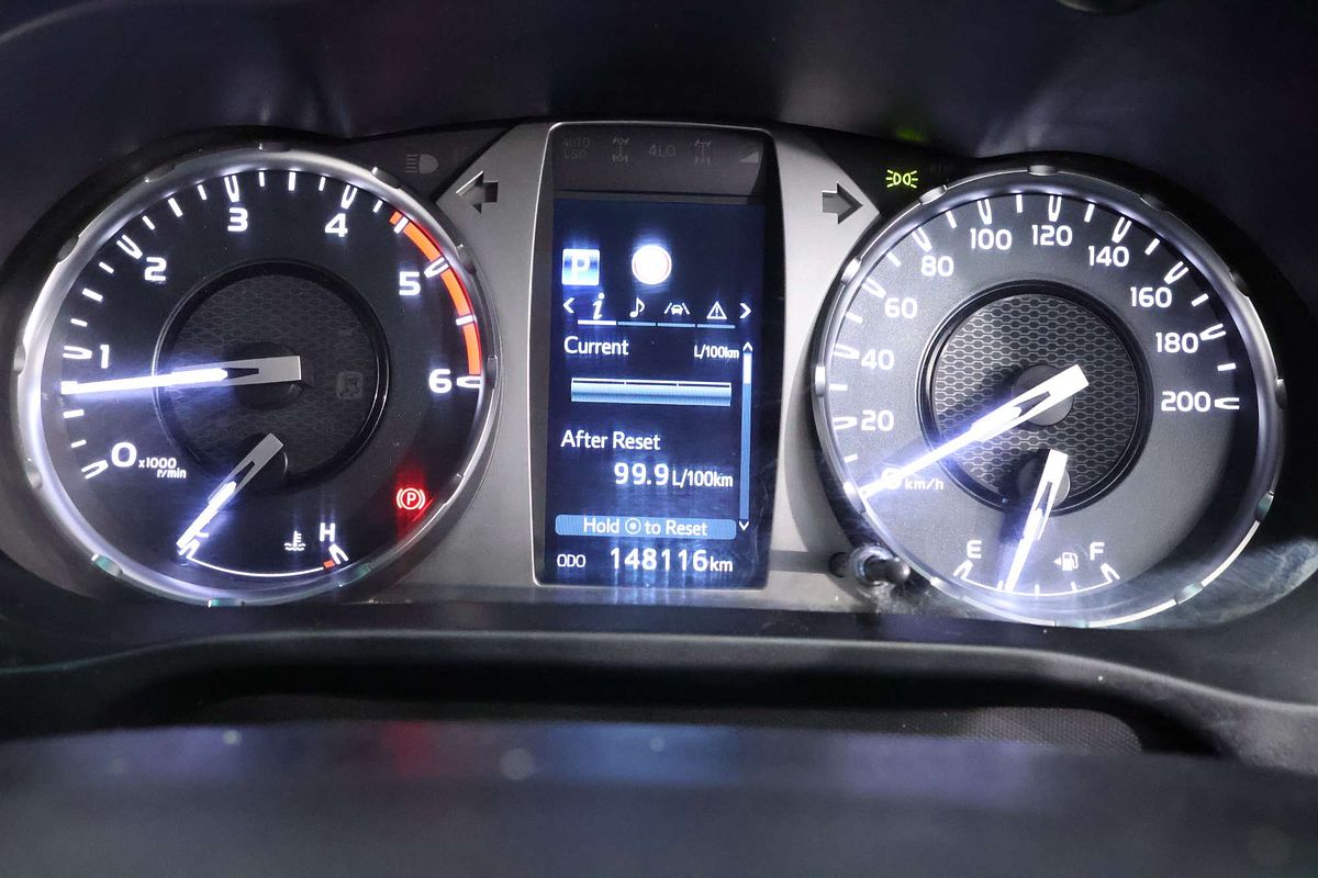 2020 Toyota Hilux SR GUN126R 4X4