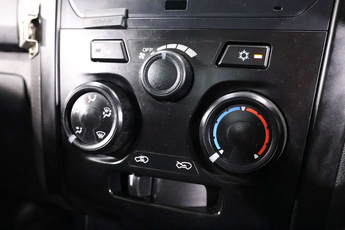 2019 Isuzu D-MAX SX 4X4