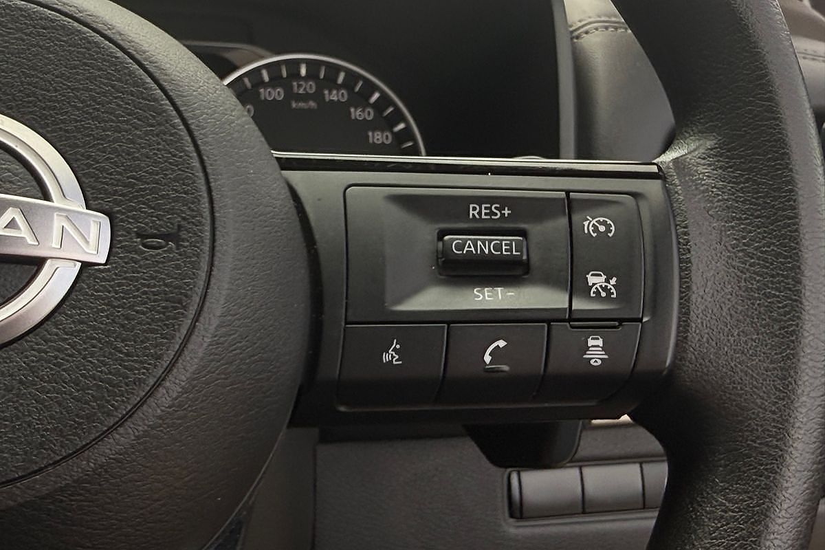 2025 Nissan X-TRAIL ST T33