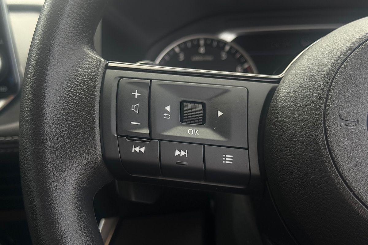 2025 Nissan X-TRAIL ST T33