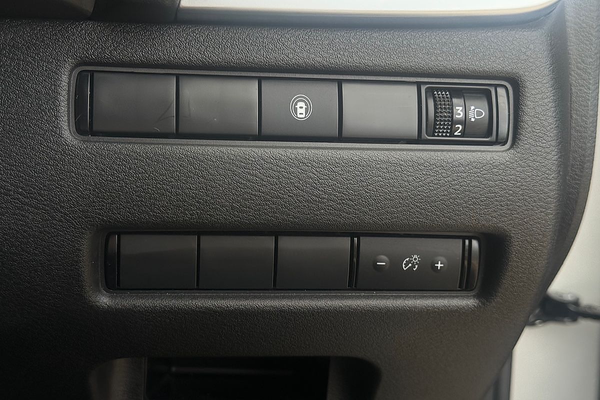 2025 Nissan X-TRAIL ST T33