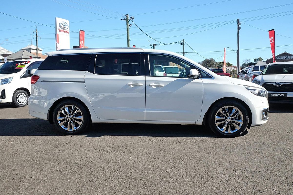 2017 Kia Carnival Platinum YP