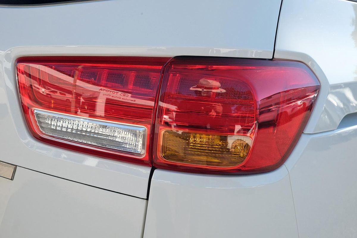 2017 Kia Carnival Platinum YP