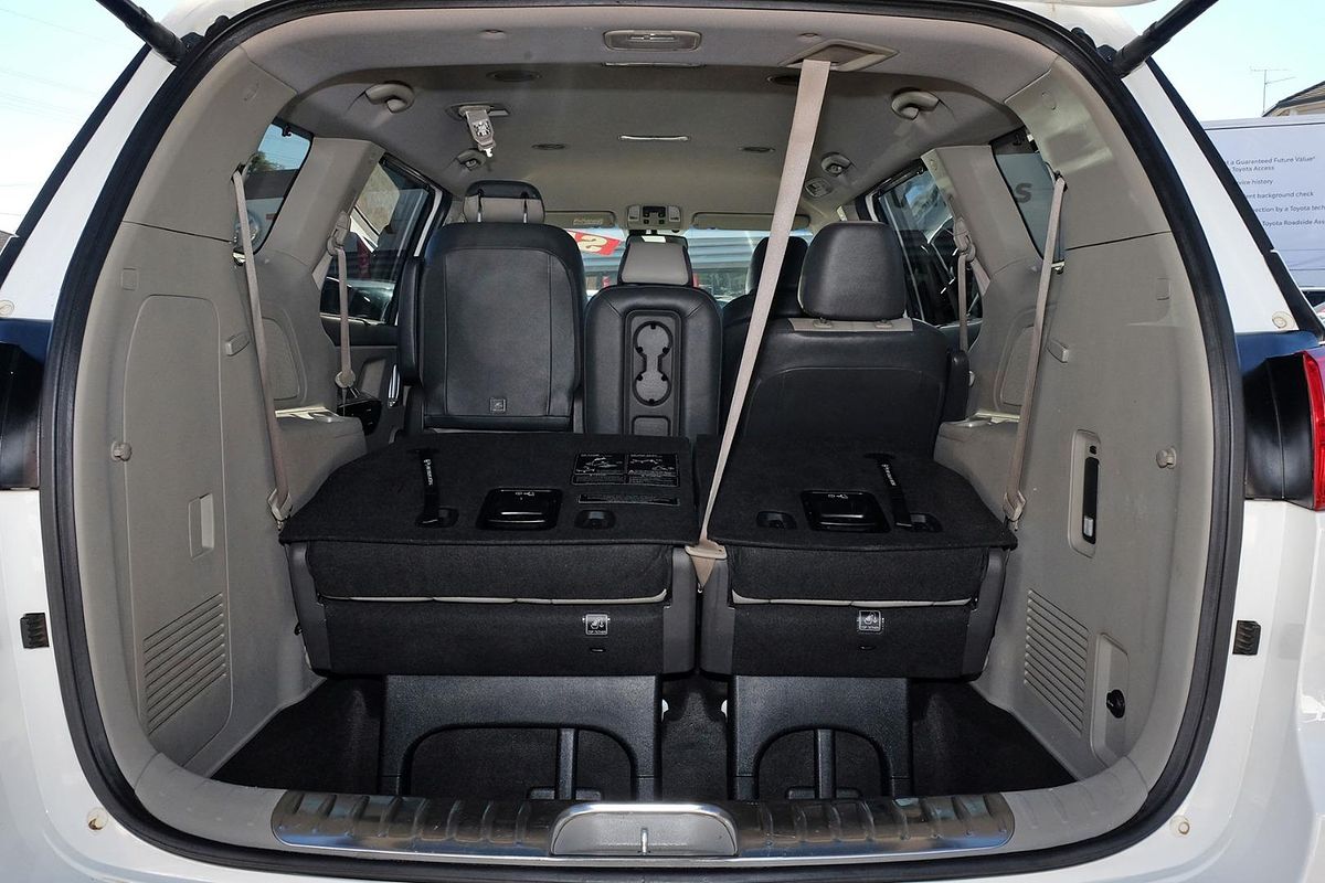 2017 Kia Carnival Platinum YP