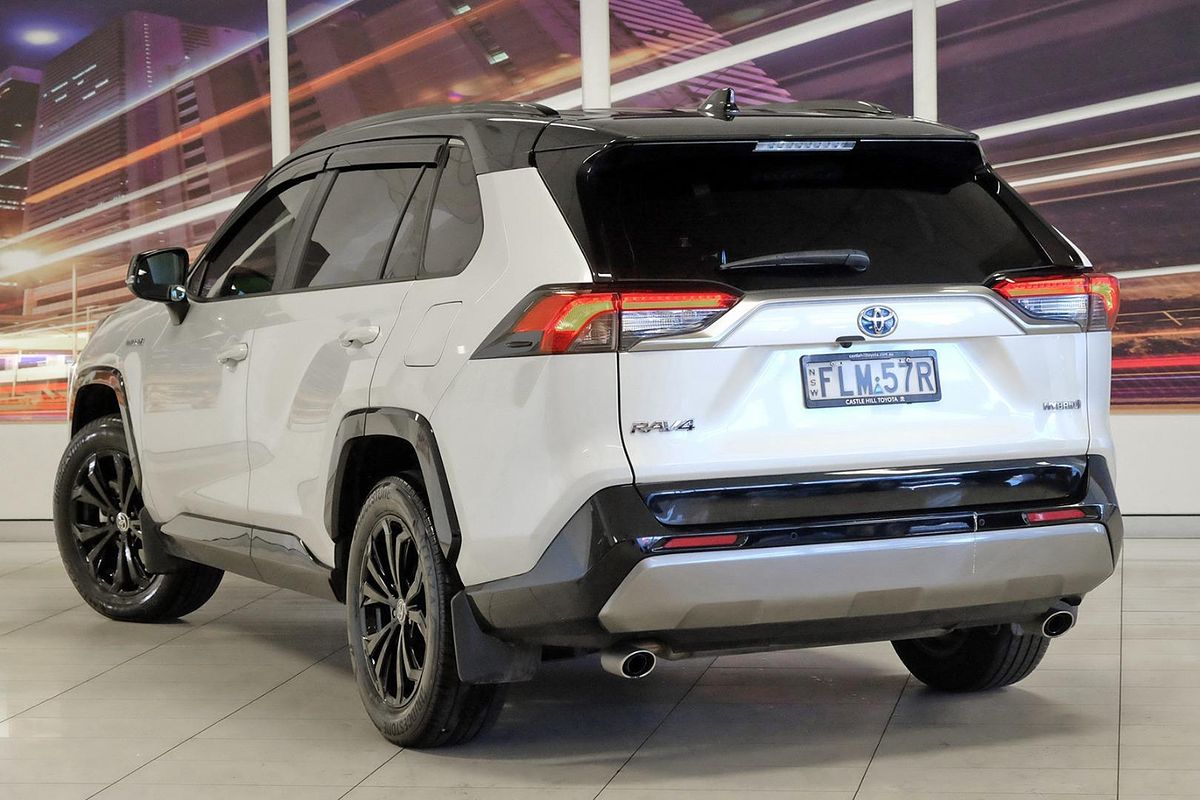 2024 Toyota RAV4 XSE AXAH54R image 2