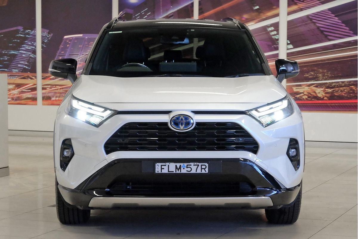 2024 Toyota RAV4 XSE AXAH54R image 4
