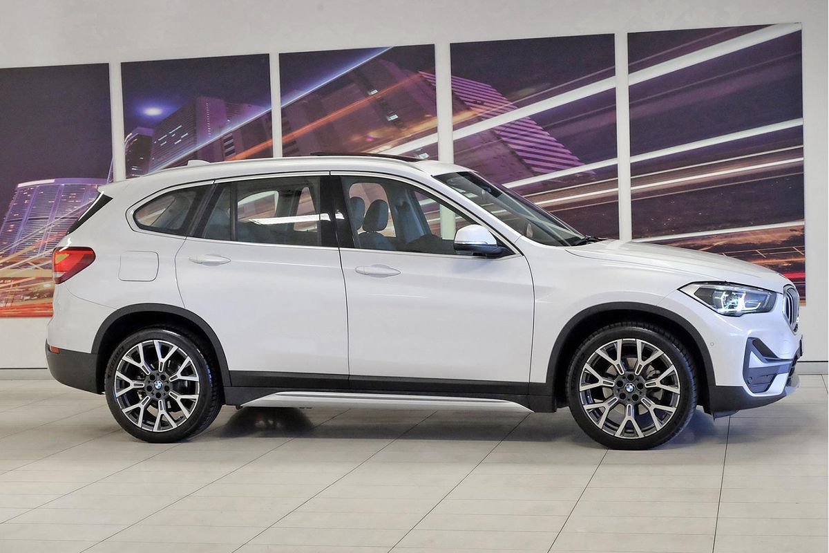 2019 BMW X1 sDrive18i F48 LCI image 3