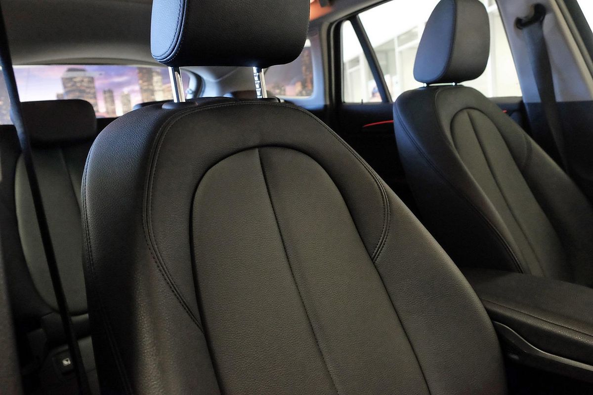2019 BMW X1 sDrive18i F48 LCI image 17