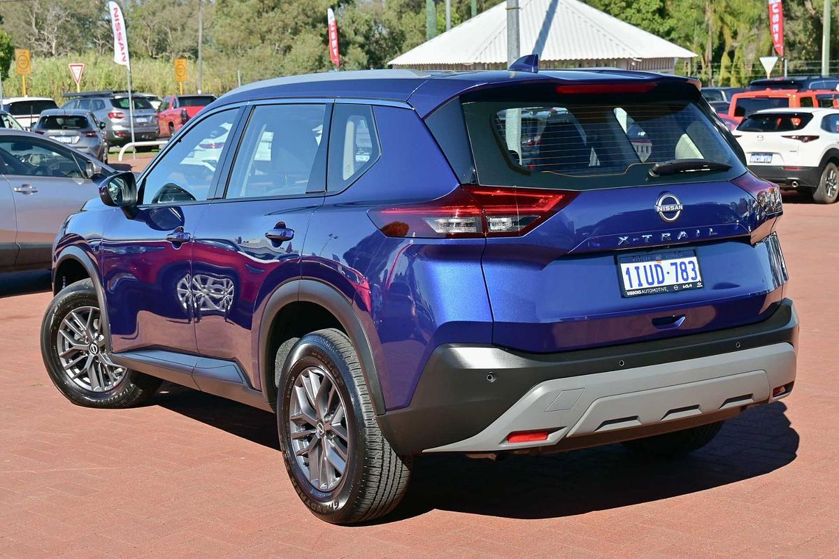 2025 Nissan X-TRAIL ST T33