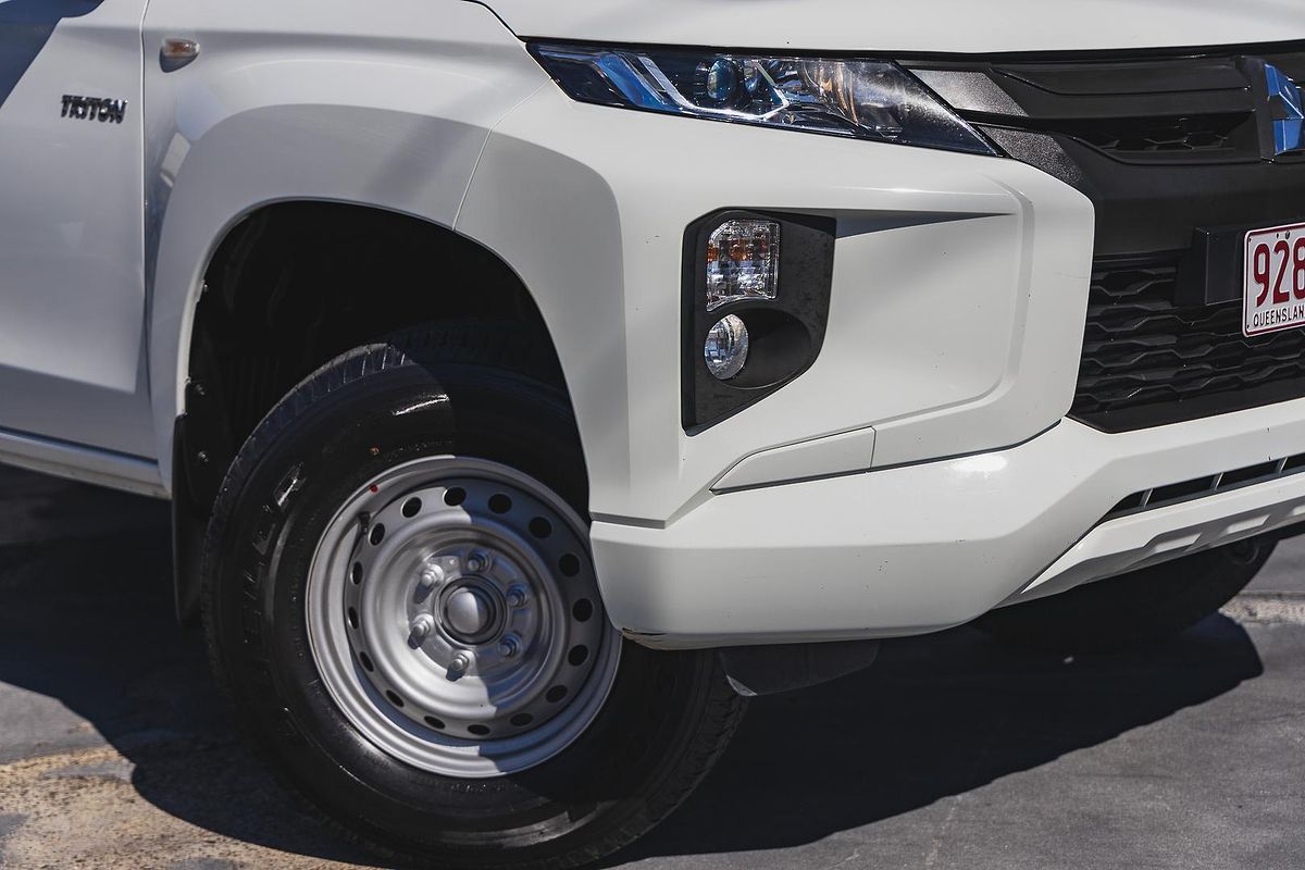 2021 Mitsubishi Triton GLX MR 4X4