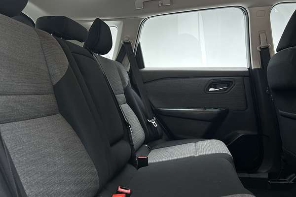 2024 Nissan X-TRAIL ST T33 thumb-11
