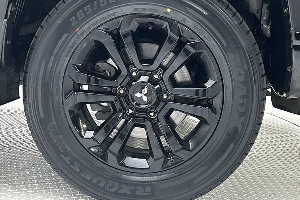 2022 Mitsubishi Triton GSR MR 4X4 thumb-9