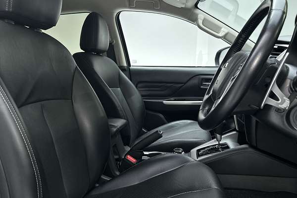 2022 Mitsubishi Triton GSR MR 4X4 thumb-12