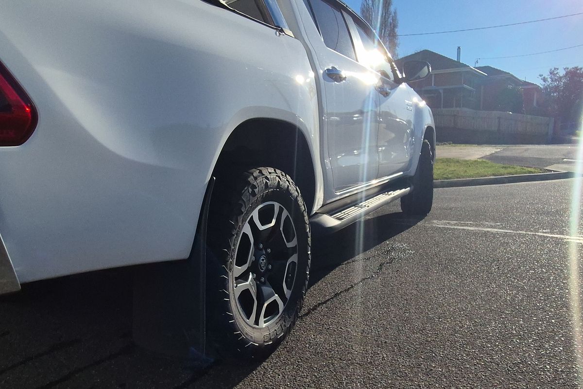 2021 Toyota Hilux SR5 GUN126R 4X4