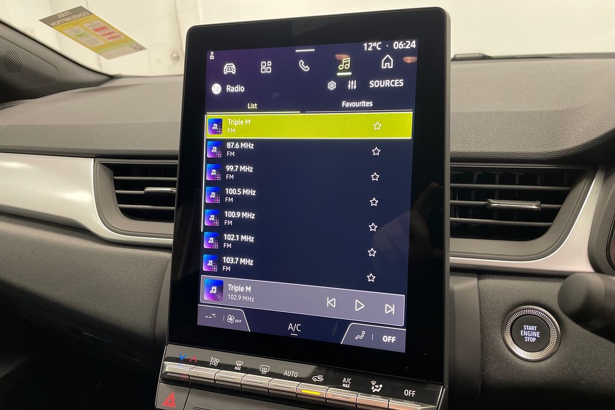 2025 Mitsubishi XE