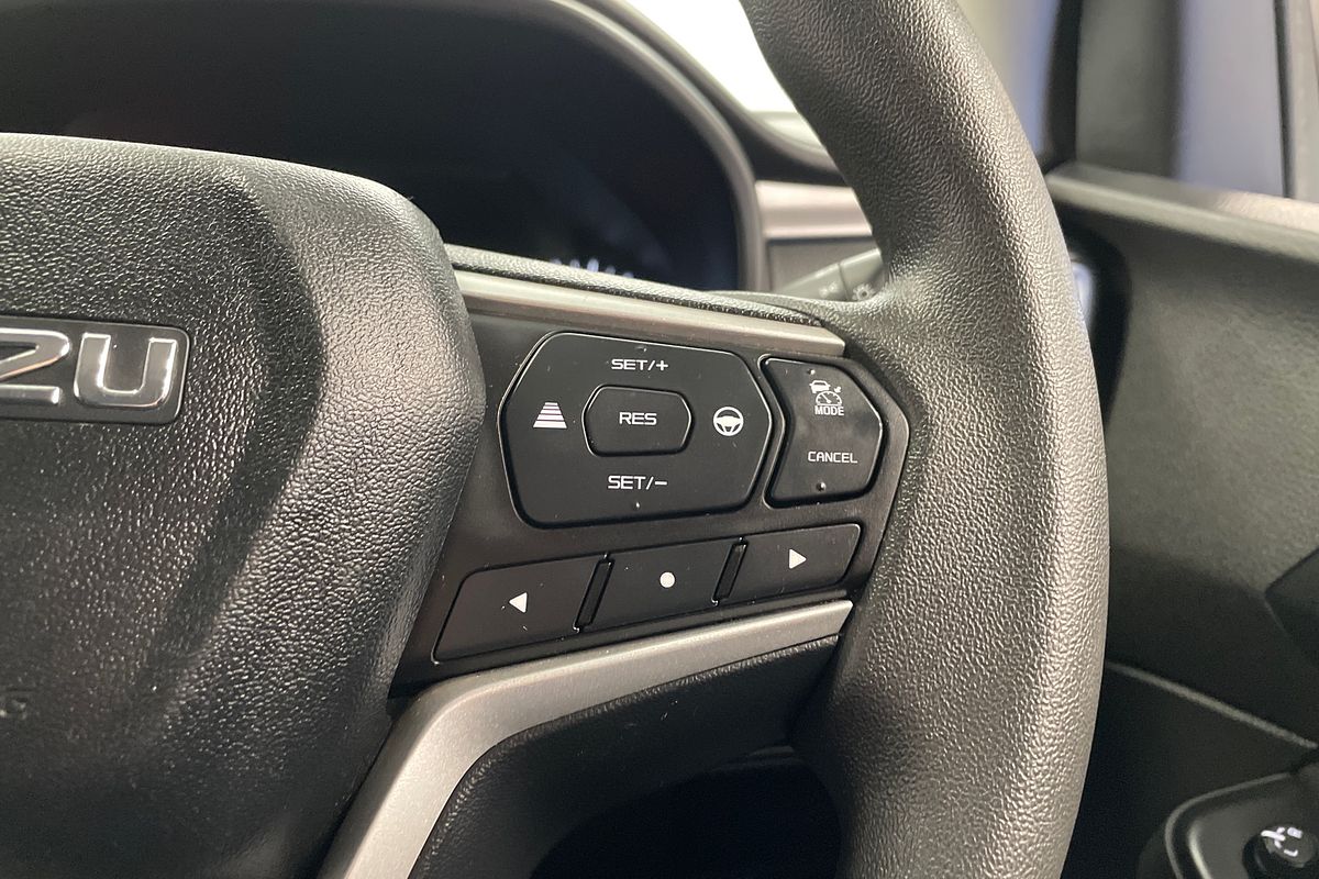 2023 Isuzu MU-X LS-M
