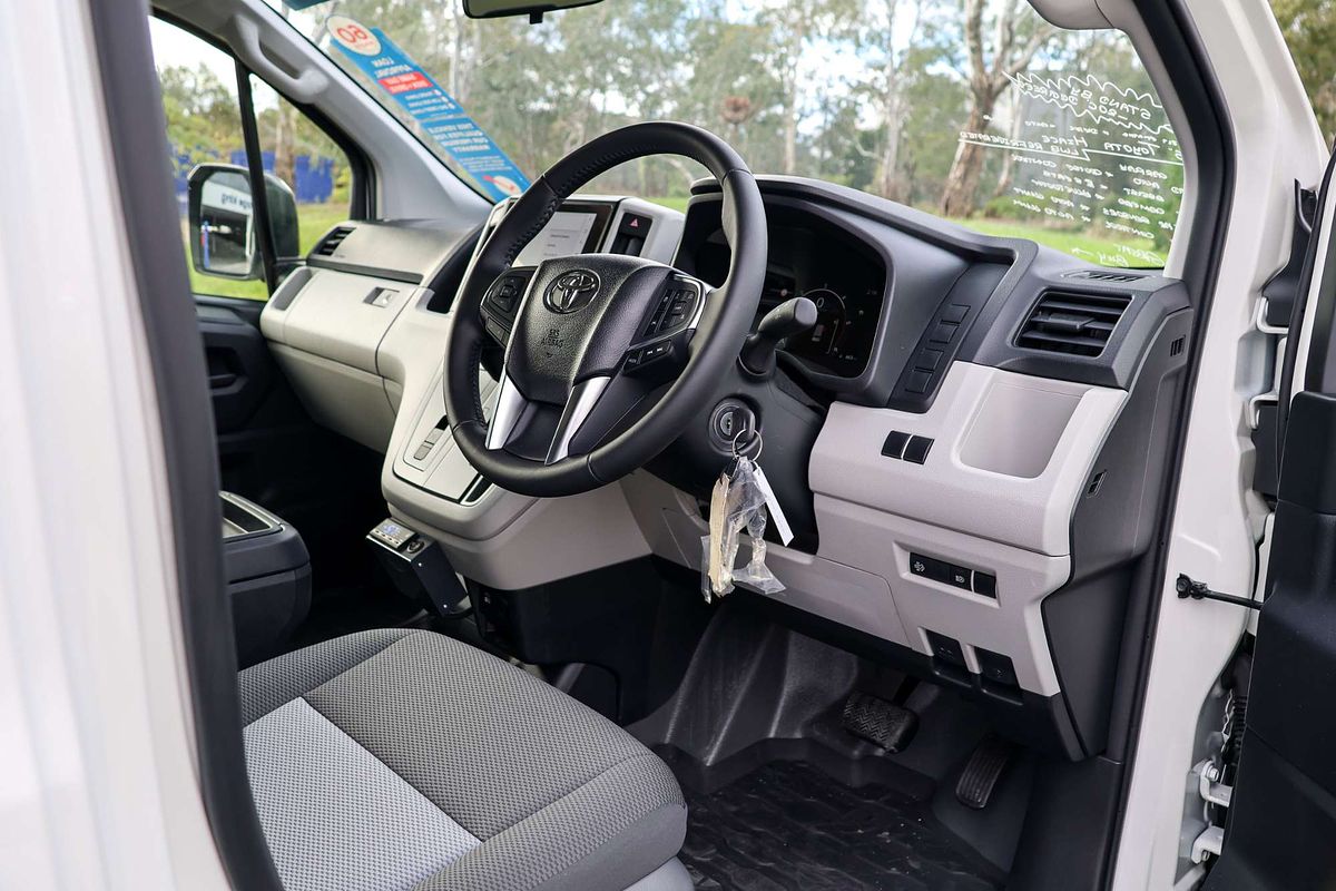 2026 Toyota Hiace -20C Refrigerated Standby GDH300R LWB image 21