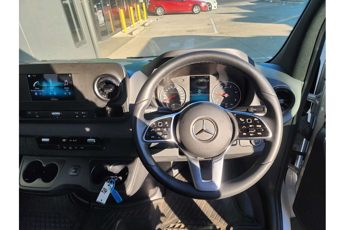 2023 Mercedes-Benz Sprinter 517CDI VS30 ELWB High Roof image 18
