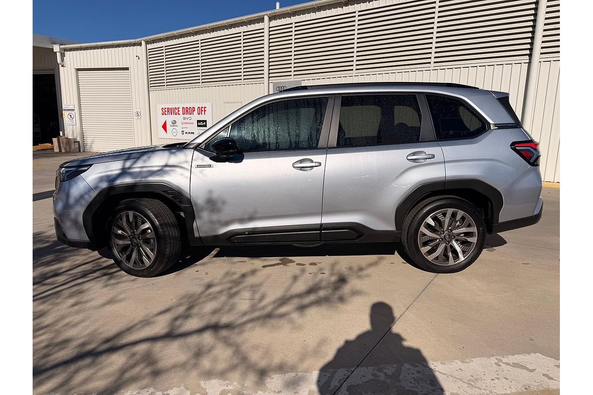 2025 Subaru Forester Touring S6