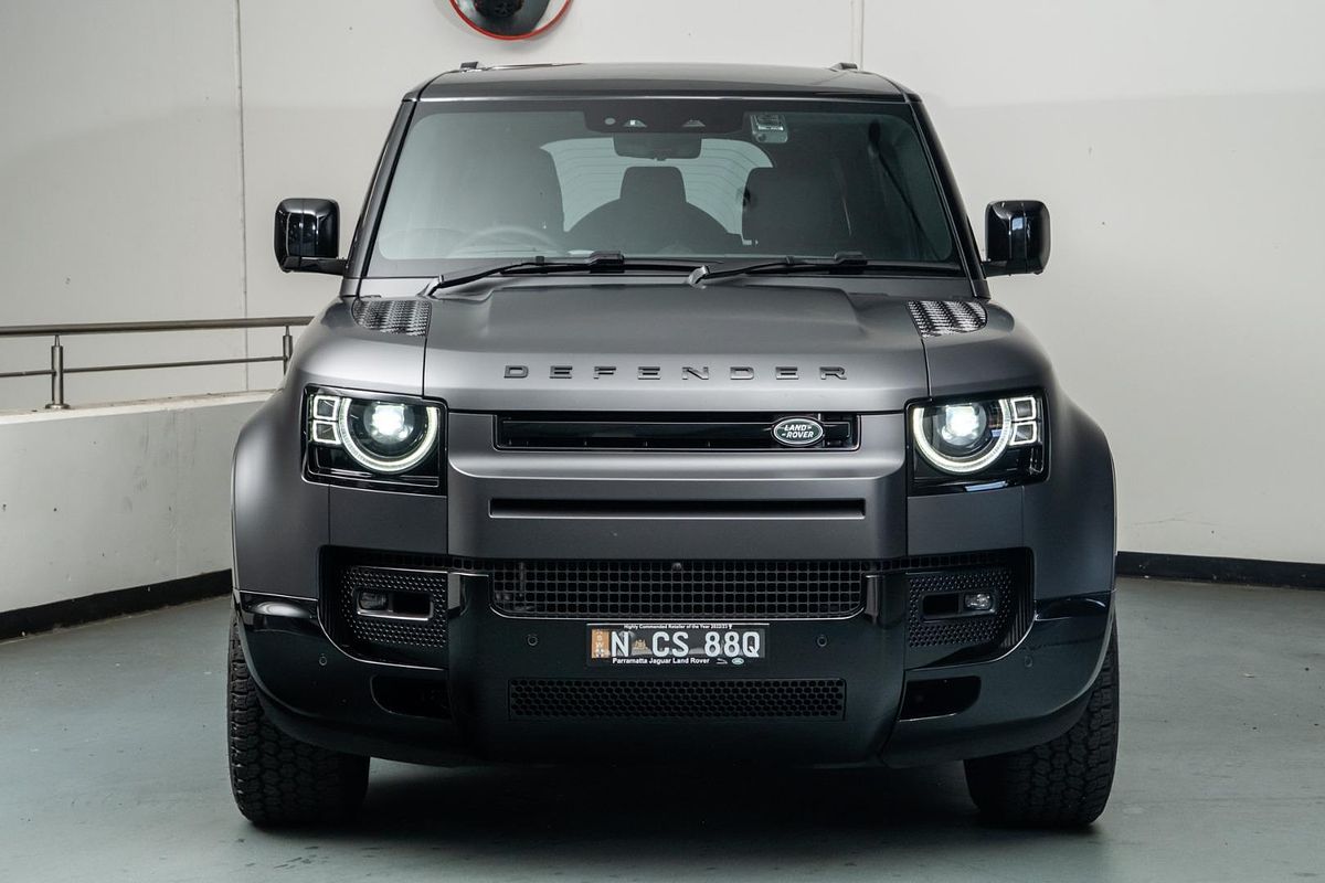 2025 Land Rover Defender 130 D350 X-Dynamic SE L663